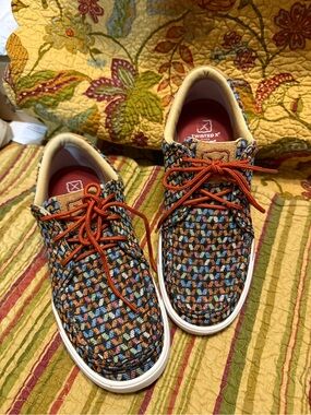 Twisted X Women's Multicolor Woven Flats with Orange Laces